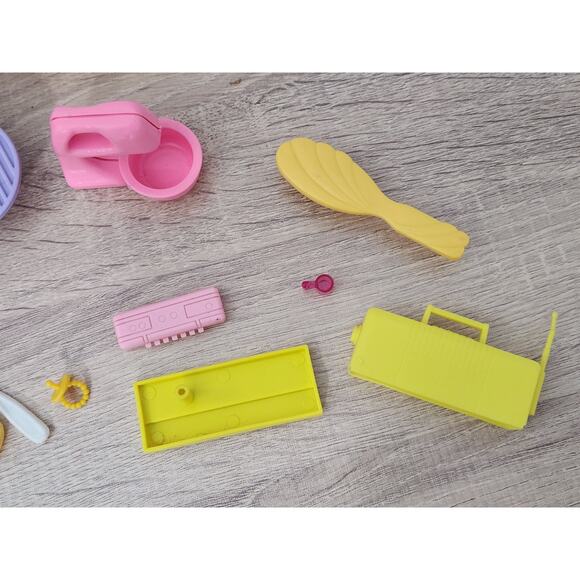 Vintage Barbie Accessories Shopping Cart Cooler Keyboard Radio Mixer Grill Table - Picture 8 of 14